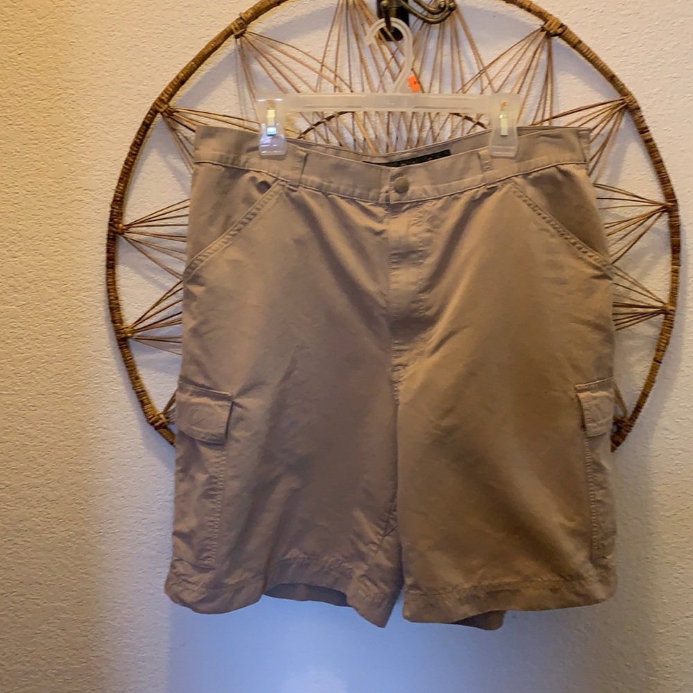 Cabela's Men's Cargo Shorts   Size 38 Waist